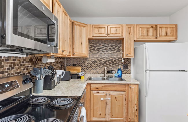 Parkside Escape Oasis in Bellevue fully fenced - Foto 12