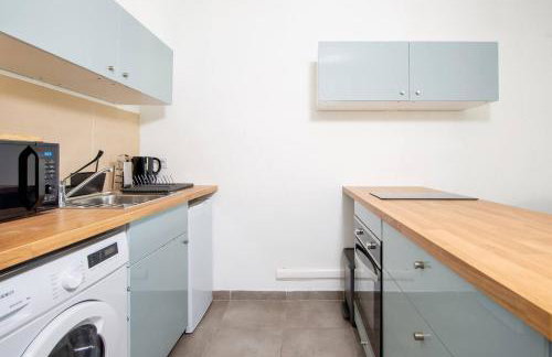 Studio Port Golfe-Juan Parking Wifi Climatisation Terrasse - Foto 3