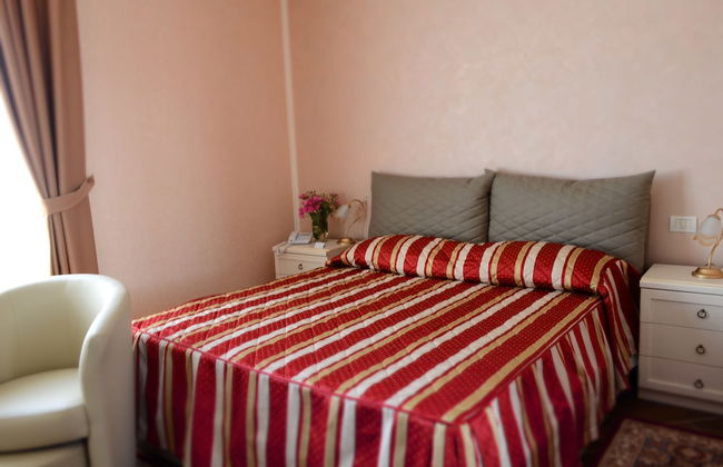 Aparthotel Luxury Ovidiu Mamaia - Foto 9