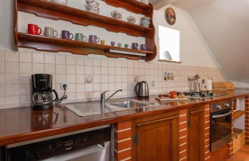 Casa Ivanovac with pool and large front yard - Photo 8