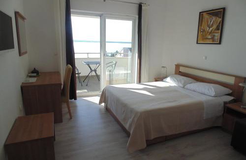 House Natali 70m from the beach - free EV top up - Photo 52