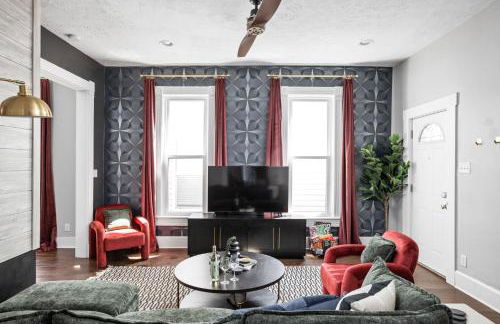 Beautiful House near downtown and fountain square 4BD BBQ Games FirePit - Foto 1