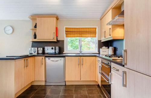 Kingham Lodge - Photo 2