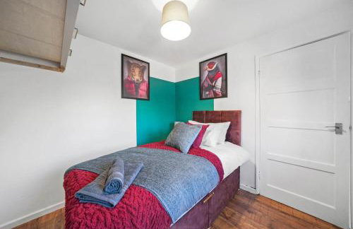 Spacious 3BED Home in Rugby - Ideal for Groups - Foto 9