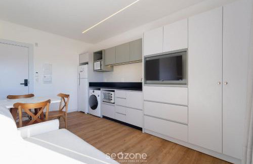 Aptos em prédio com piscina a 180m da Praia em Bombinhas - SFRs - Foto 62