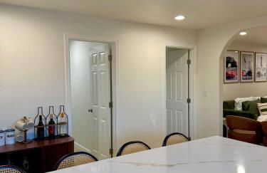 Beach Paradise- 4 min walk from beach - Foto 13