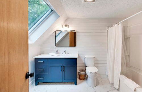 Bartlett Vacation Rental with Wraparound Deck! - Photo 18