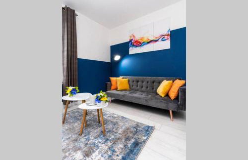 Cheerful 2 Bedroom Homely Apartment, Sleeps 4 Guest Comfy, 1x Double Bed, 2x Single Beds, Free Parking, Free WiFi, Suitable For Business, Leisure Guest, Contractors, QE Hospital, Glasgow, Near Airport & City Centre, Perfect For Common Wealth Games 2026 - Foto 11