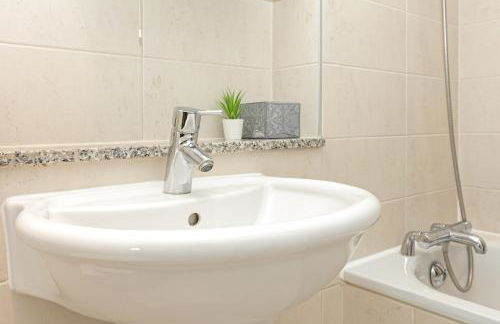 New listing 2BR with parking, 10min Woolwich St - Foto 26