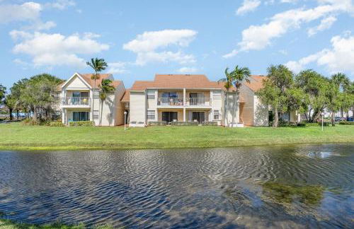 Serene Zen King Bed Condo - Half Mile from Beach - Foto 10