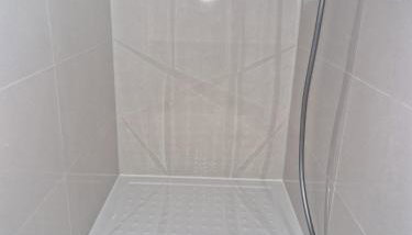 Top-floor apartment for up to 3 guests - Foto 2, Shower