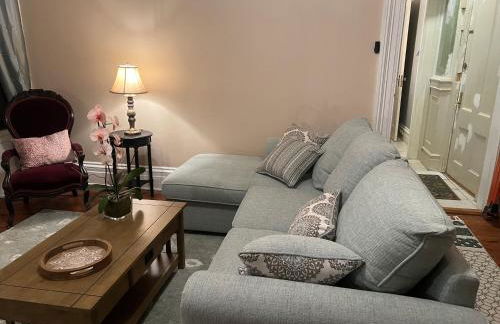 1 Br Private Victorian Apt in convenient City location on half acre sleeps 4 - Foto 8