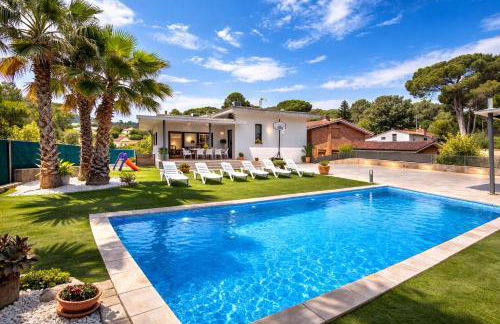 Catalunya Casas Modern Marvel,15 min to Costa Brava beaches! - Foto 1