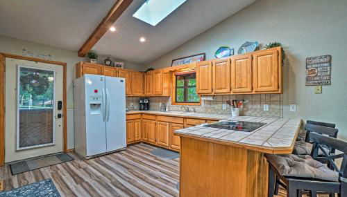 Home with Large Deck on Table Rock Lake! - Foto 5