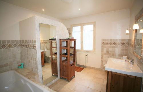 le jas de Saint Hilaire - Photo 32