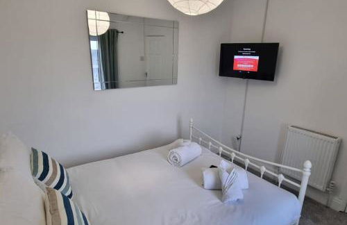 Contractor Base - Flexible Parking - Smart TVs in Rooms - Photo 10