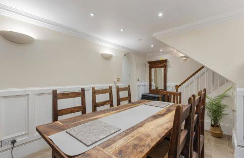 Parea Living - Spacious 4 Story House, Families, Big Groups - Foto 15