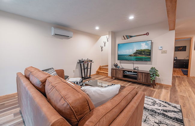 NEW Large Group Summer Getaway W/hot Tub + Game Room! - Foto 16