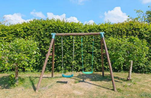 Shires Barn Farmhouse - Westbourne - Photo 74