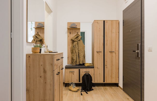 Essenza Charming Two BedRoom Apartment - Photo 9