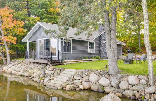 Waters Edge Retreat on Butternut Lake! - Foto 1