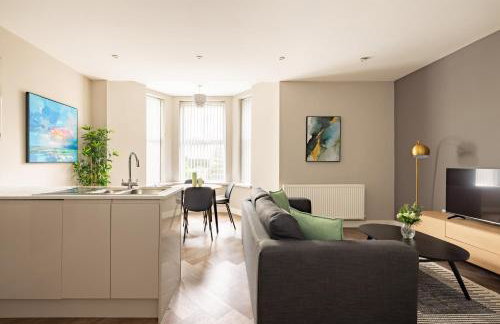 Plymouth by Charles Hope - Foto 42