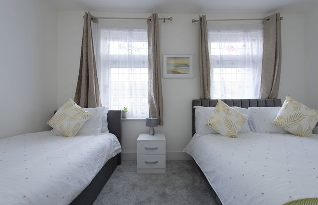 Fortified Three Bedroom Home - Foto 12