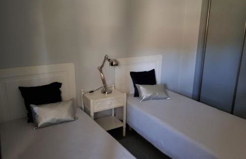 By the Beach - Foto 38