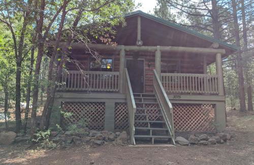 Charming Log Cabin in Tall Pines w Large Deck - Foto 27