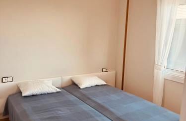 Apartamento en 1ª línea con vistas al mar cerca de Barcelona - Photo 4