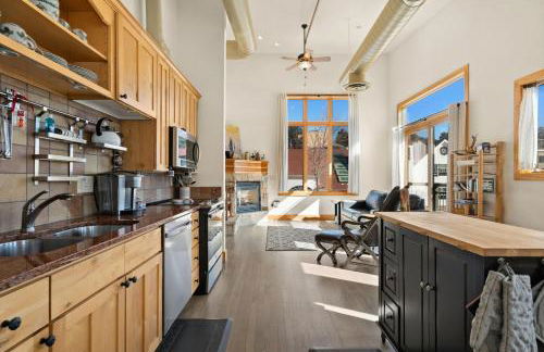 Spacious Dtwn Estes Park Loft Condo 4 Mi to RMNP - Foto 5