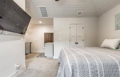 Cozy 1-Bedroom Retreat in Tulsa - Photo 16