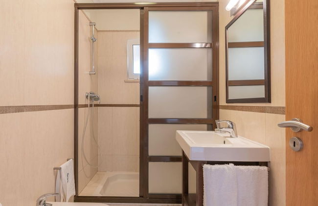 Lively Holiday Home in Albufeira With Private Pool 500m From the Beach - Foto 22