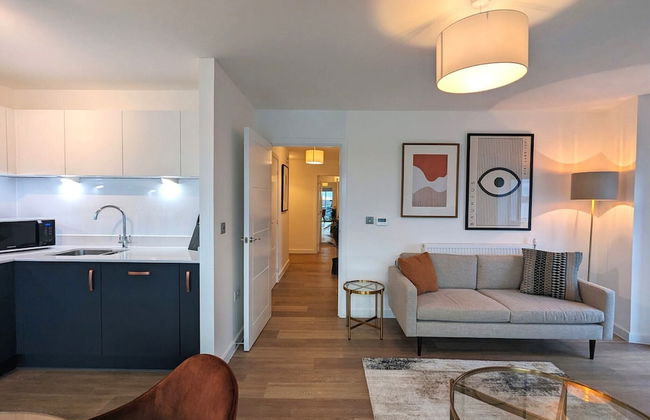 Southampton Waterside by Charles Hope - Photo 11