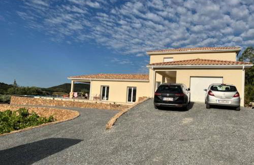 Villa L'esquirol With View and Pool - Foto 60