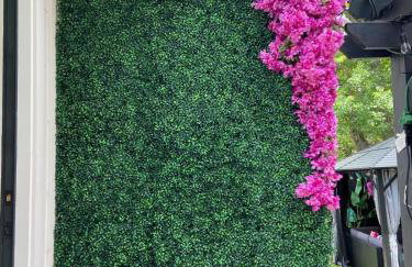 Houston's Downtown Bloom House - Spacious Floral Escape for Groups - Foto 50