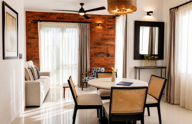 Flamboyan Hotel & Residences - Photo 40