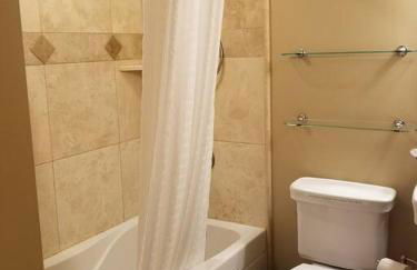 Lake Chelan View Condo in Downtown near Beach! - Foto 7