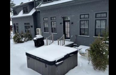 New & Modern Townhouse Close to Skiing, Brand New Hot Tub - Photo 56