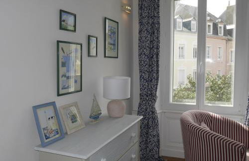 Charmant appartement au cœur de Le Palais, proche commerces et plage - FR-1-418-268 - Photo 6