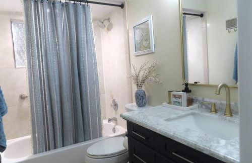 Serene Space! Waterfront Home! - Foto 24