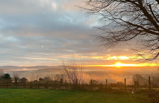 Pencastell Views Pod With Stunning Views - Photo 23