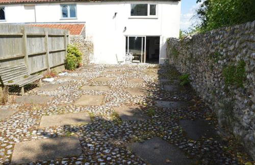 St Nicholas Cottage - Stunning Views! Crabpot Cottages Sheringham - Photo 27