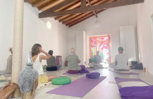 Barn Cottage at Yoga Farm with Natural Swimming Pool near Beach - Foto 9