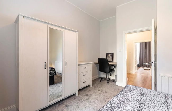 Stunning Newly Furnished Ground Floor Apartment - Foto 5