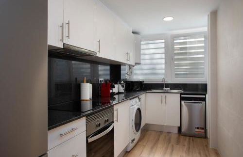 Apartament gran amb vistes al mar, piscina i pàrquing - Foto 4