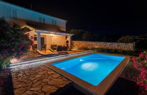 House Sakarun with swimming pool - Photo 8