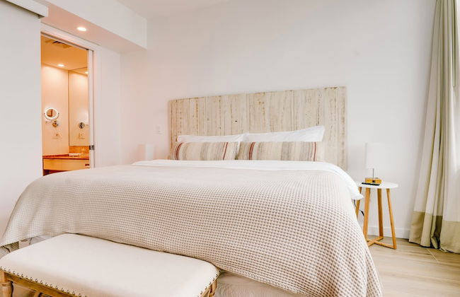 Oceanfront Luxury Condos - Photo 3