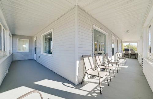 Dom Rodzinny Lakeview Getaway - Walk to Lake Huron - Photo 28