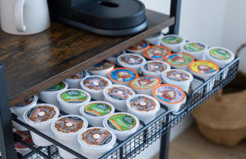 Stylish 2 Bedroom King Bed EVCharger Pet-Friendly Balcony - Foto 9